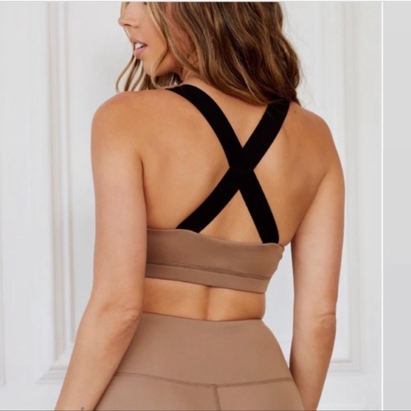 Tan + Lines Doheny Bra and Solana Beach Leggings - Picture 9 of 9
